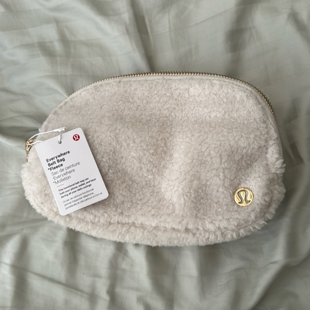 everywhere belt bag fleece